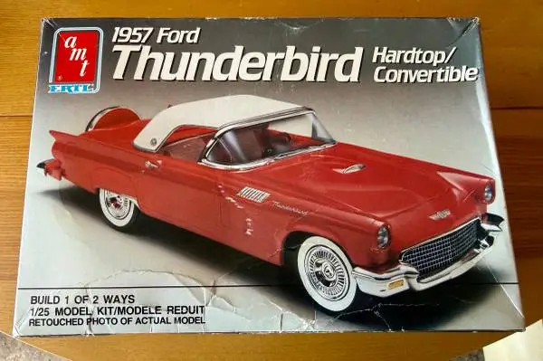 AMT/ERTL 1957 Ford Thunderbird Hardtop/Convertible Model Kit