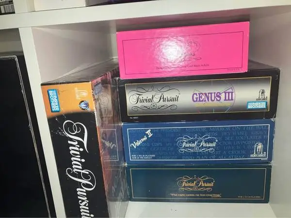 Trivial Pursuit - big lot - Genus 1,2,3,4,5,6,TV,Silver Screen,60s,80s