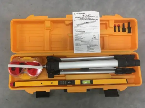 JOHNSON HOT SHOT® SOUND & LIGHT LASER LEVEL KIT
