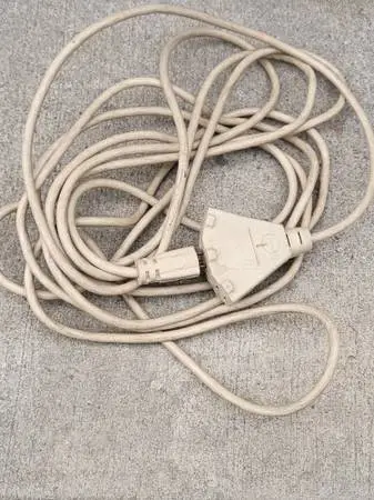 THREE OUTLET XTENSION CORD