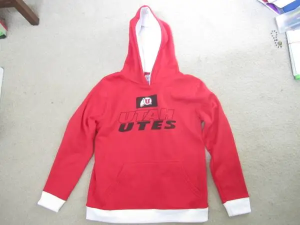 Like New Wore Once Utah Utes Fleece Sweat Shirt Youth L 12/14