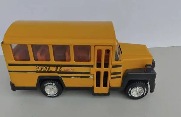 Buddy L Toy Yellow School Bus - 2005 - Metal & Plastic - 9 inches long