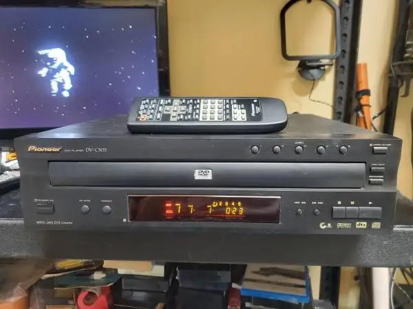 Pioneer 5 disc dvd player with remote