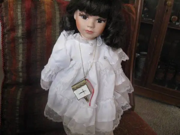 Doll 16 Porcelain Cloth 1991 My First Communion