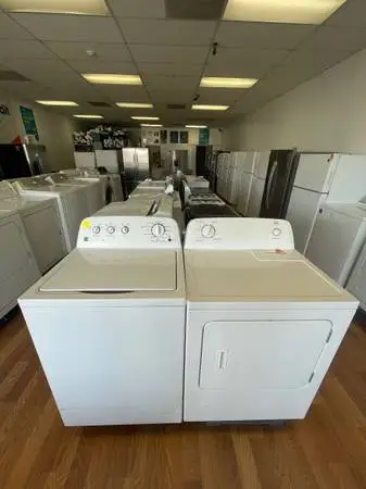 Washer and gas dryer set