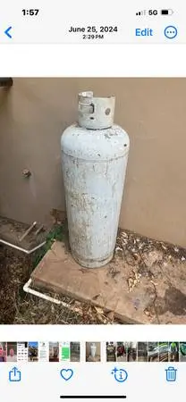 100 lb propane tank
