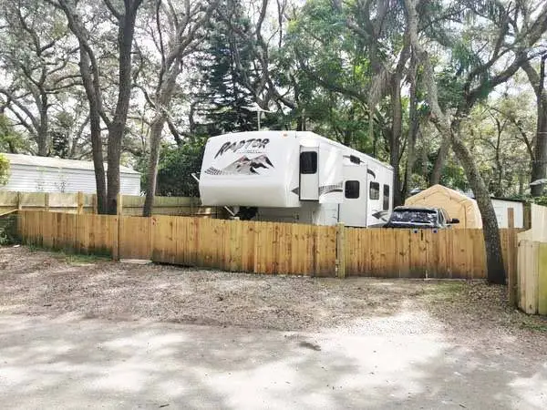 RV living RV Lot for rent Family RV park - RV lot rental