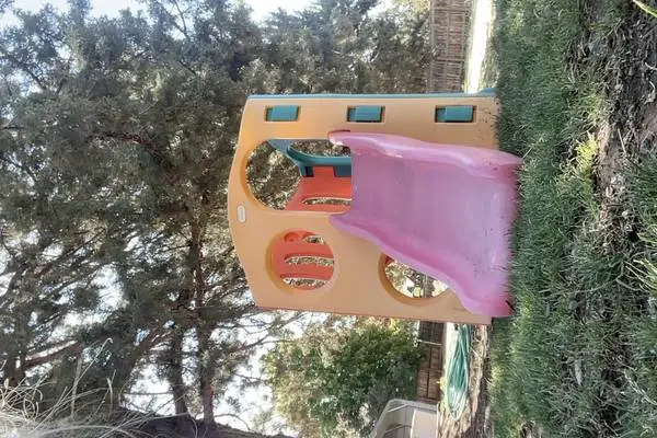 Cube play house with slide