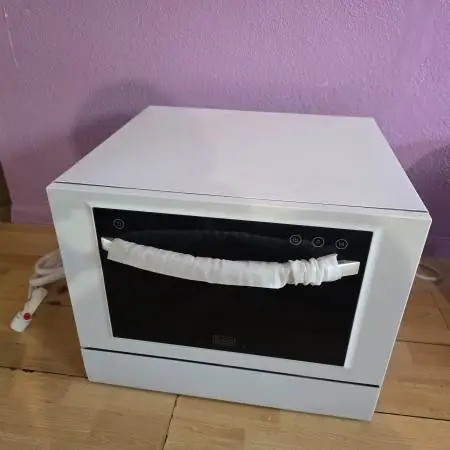 Brand New Black and Decker Countertop Dishwasher