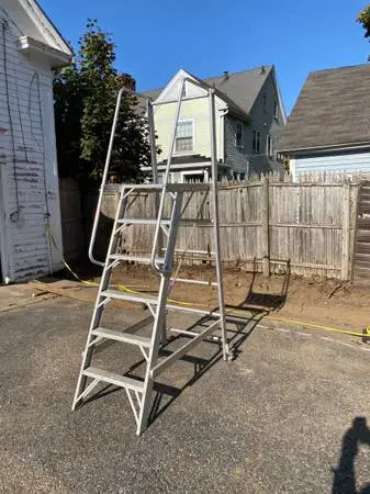 Rolling ladder