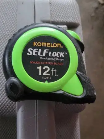PUSH BUTTON TAPE MEASURE