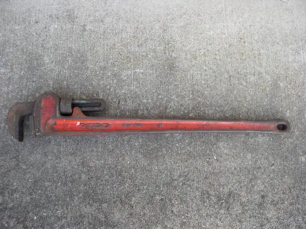 36 RIDGID PIPE WRENCH
