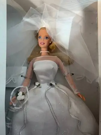 Barbie Doll Blushing Bride Vintage 1999 Mattel 26074 Wedding Dress