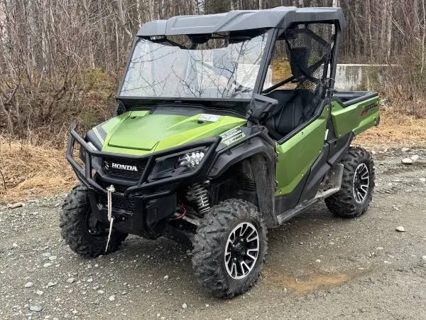 2021 Honda Pioneer 1000-3 Limited Edition