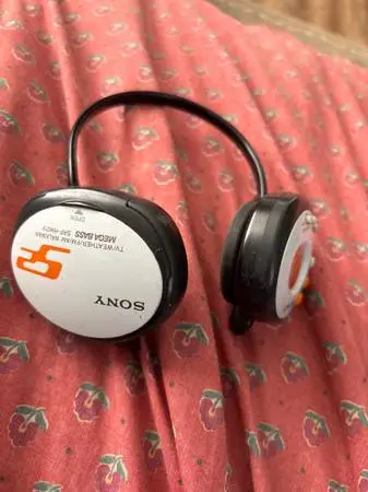 Sony Walkman running will demo headphones Am/fm nice condition