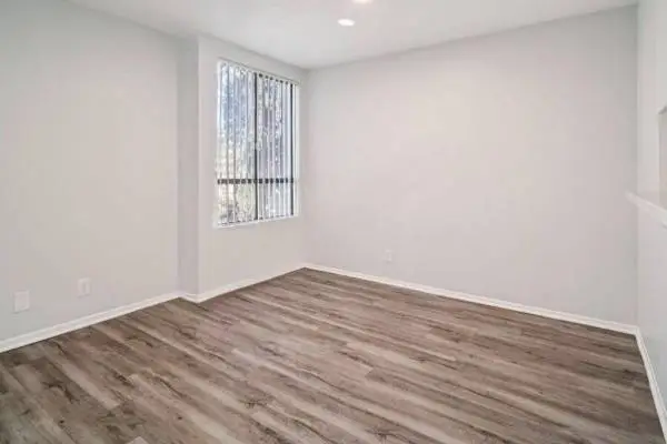 Gorgeous, fully renovated building located in Van Nuys