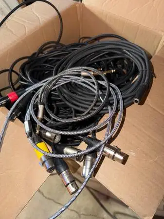 lot of audio cable xlr and 1/4 inch jack