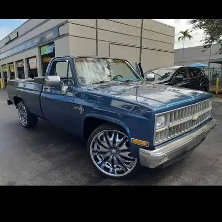 81 CAPRICE NEW PAINT & INTERIOR