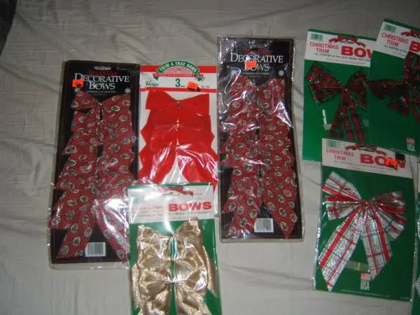 Christmas bow lot all new good deal $5.00 check out 1000s of items
