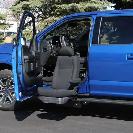 Wheelchair Accessible Transfer Seat - BraunAbility Turny Seat