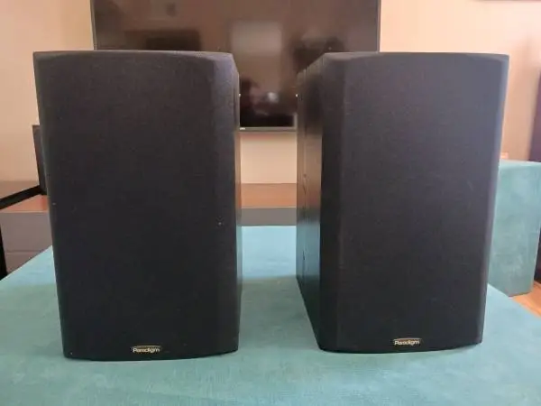 Pair of Paradigm Titan V2 Bookshelf Speakers
