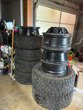 20” fuel wheels and tires