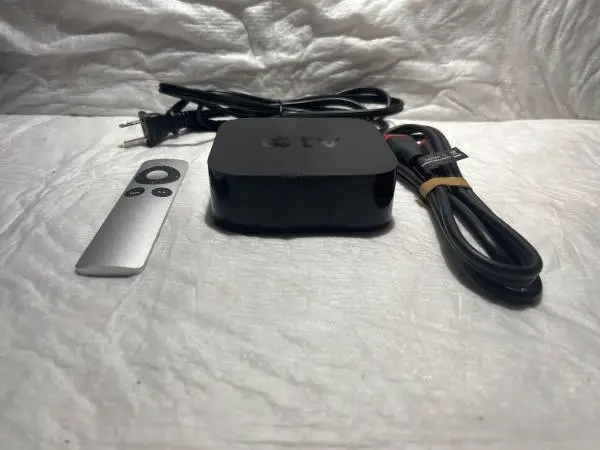 📺 Apple TV HD 4th Gen w/ Silver Remote + HDMI & Power Cable