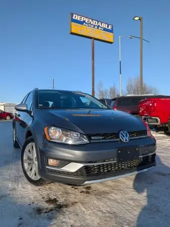 2017 Volkswagen Golf Alltrack, AWD, Only 49k, Pano Roof, Leather!!!