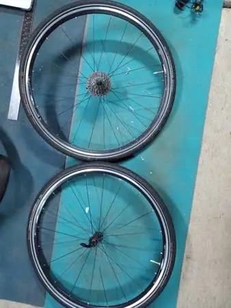 Nashbar RDI 20-Spoke Black Aluminum wheel set 700x42C(28x1.60)42-622
