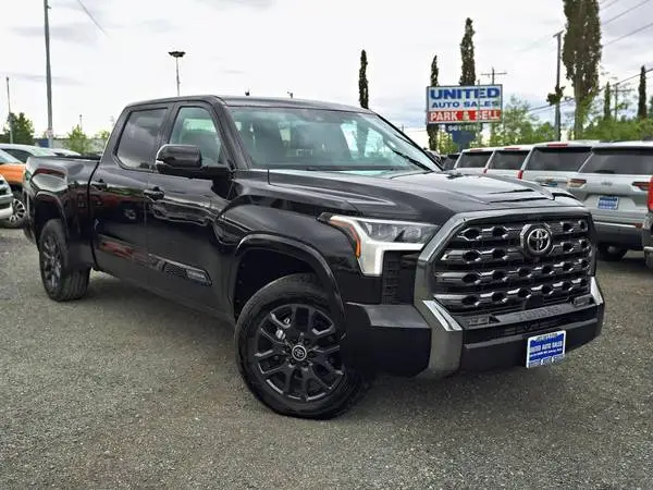 2024 Toyota Tundra CrewMax Platinum Pickup 4D 6 1/2 ft