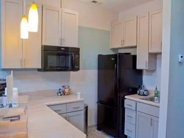 Pets are welcome! 2 bd / 1.5 ba. Call for a tour!