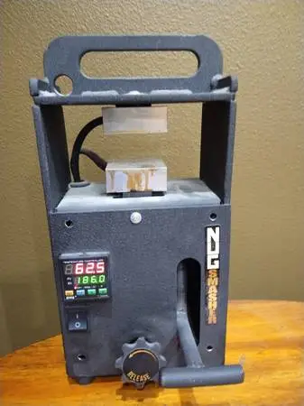 Nugsmasher mini rosin press