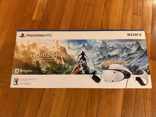 Brand NEW PSVR2 Setup w/ Extras