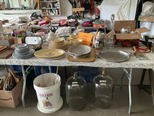 Garage Sale, 57336 Mary Beth Ct SB 46619