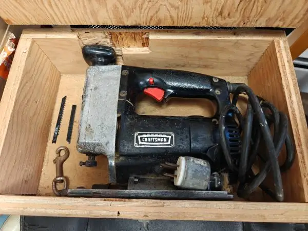 Craftsman Scrolling Jigsaw