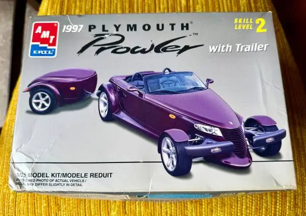 AMT ERTL 1997 Plymouth Prowler with Trailer Model Kit