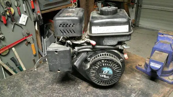 gas motor off a log splitter