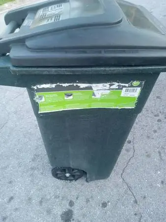 Toter 32 gal can