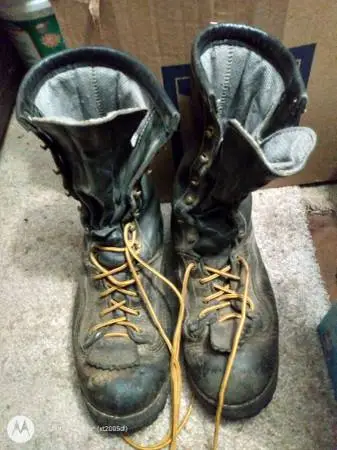 Xaix. Boots size 11 w steel toe