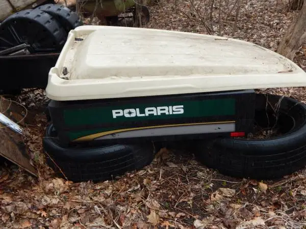 Polaris 6x6 dump box/ good condition