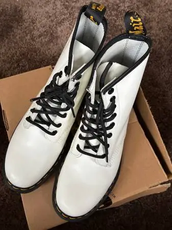 BRAND NEW white doc martens womans size 10