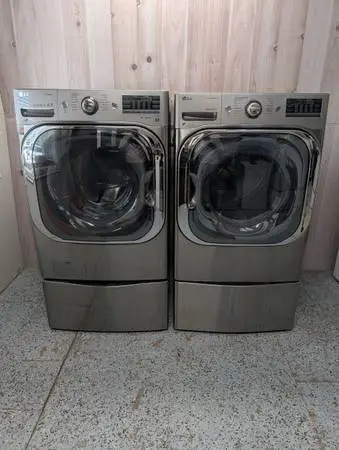 LG MEGA XL Capacity Washer & Elec Dryer W/Washer Pedestal