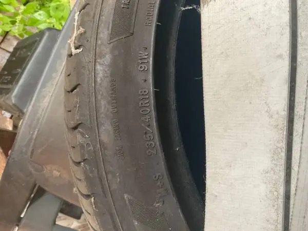 GOODYEAR 235x40 R18 TIRE - GREAT CONDITION