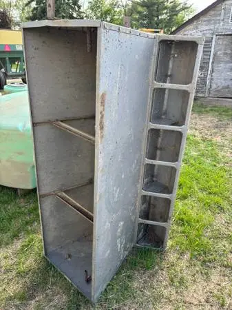 Hog Feeder