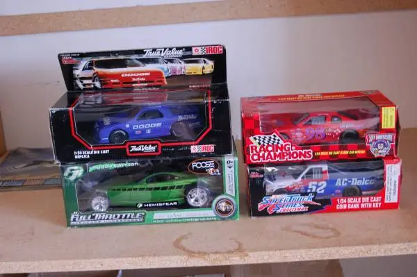 Hot Wheels 1-18 / 1-25 - /1-64 Size Wanted By Collector