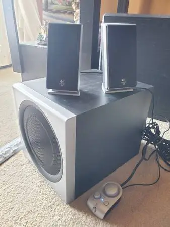 Logitech surround sound speakers