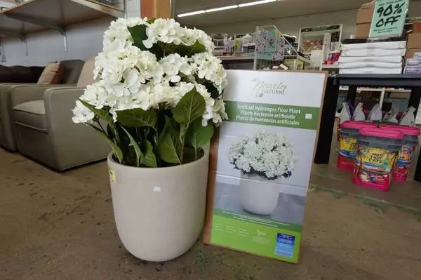 Faux 35” Hydrangea Floor Plant