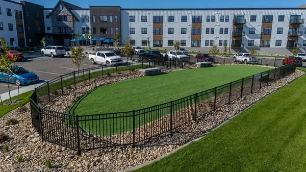 Party Room, Elevator, 3/BD 2/BA
