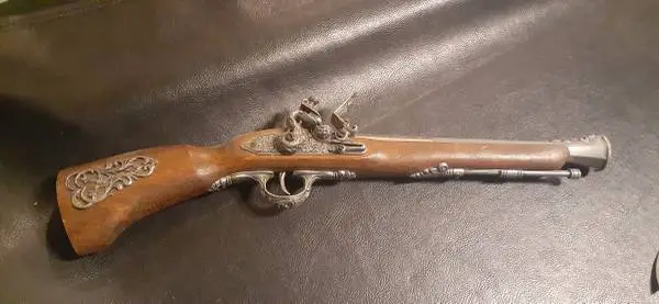 17th century replica flintlock