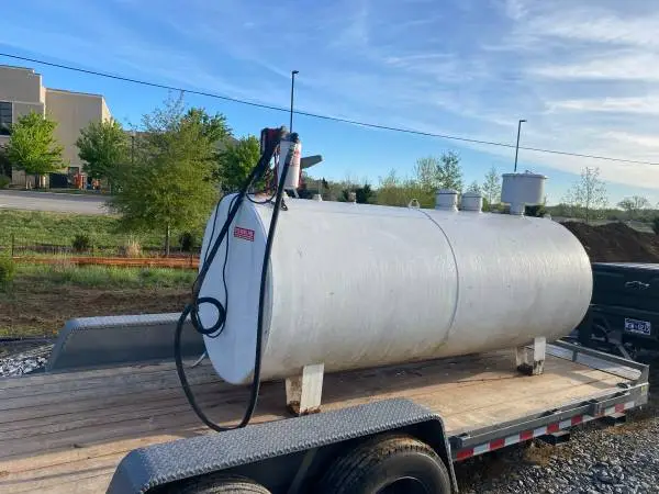 1,000 gallon diesel tank & pump